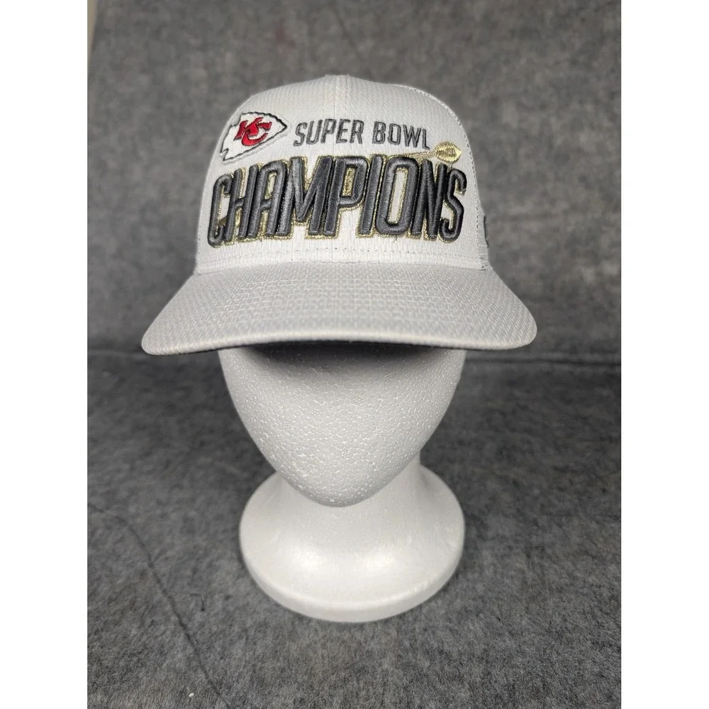 Kansas City Chiefs Super Bowl LIV Youth Trucker Hat New‎ Era 9FORTY Champions